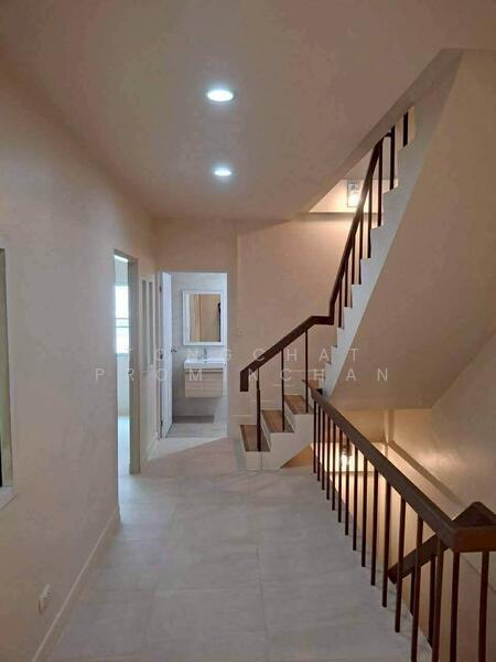 ให้เช่า - อาคารพาณิชย์ให้เช่า ห้วยขวาง พระราม9, กรุงเทพ