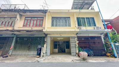 ขาย - ทาวน์เฮ้าส์ 3 ชั้น ซอย กรุงเทพ - นนทบุรี 23 (จันทร์เกษม) ราคาถูกมาก, กรุงเทพ