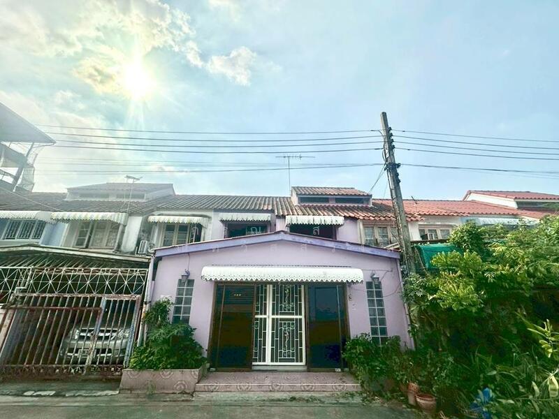 ขาย - ขาย ทาวน์เฮ้าส์ 2 ชั้น เลียบคลองภาษีเจริญฝั่งเหนือ 12 หนองแขม, กรุงเทพ