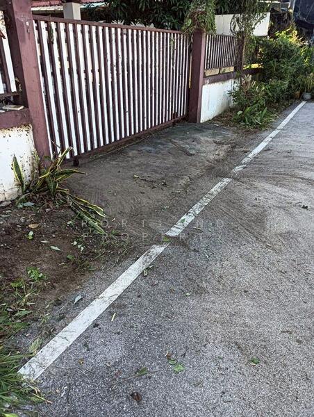 For Sale - ขายบ้านแฝด หมู่บ้านธนวรรณ 1 ชั้น 2 นอน 2 น้ำ 1 ครัว, Lampang