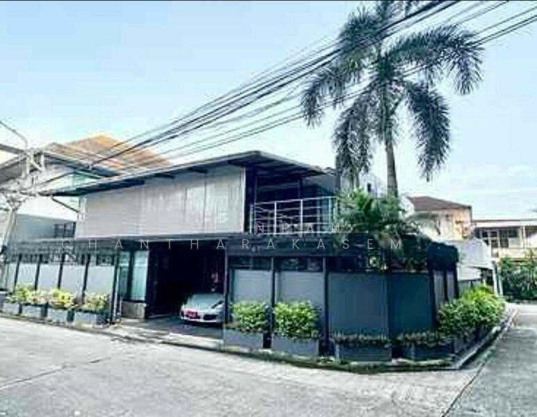 For Rent - 4-BR House, Bangkok