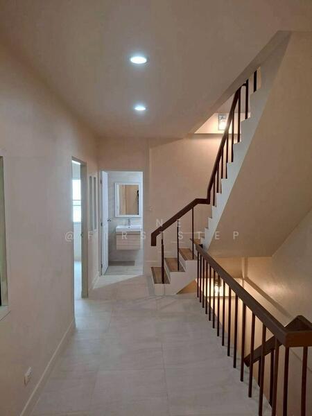 ให้เช่า - โฮมออฟฟิศ 4 ชั้น พระราม 9 ใกล้ MRT พระราม 9/4-Storey Home Office, Rama 9, Near MRT Rama 9, กรุงเทพ