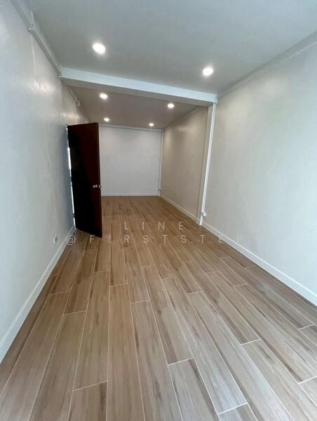 ให้เช่า - โฮมออฟฟิศ 4 ชั้น พระราม 9 ใกล้ MRT พระราม 9/4-Storey Home Office, Rama 9, Near MRT Rama 9, กรุงเทพ