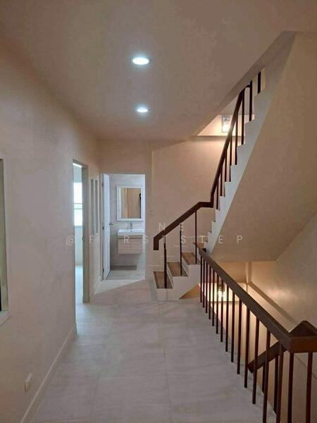 ให้เช่า - โฮมออฟฟิศ 4 ชั้น พระราม 9 ใกล้ MRT พระราม 9/4-Storey Home Office, Rama 9, Near MRT Rama 9, กรุงเทพ