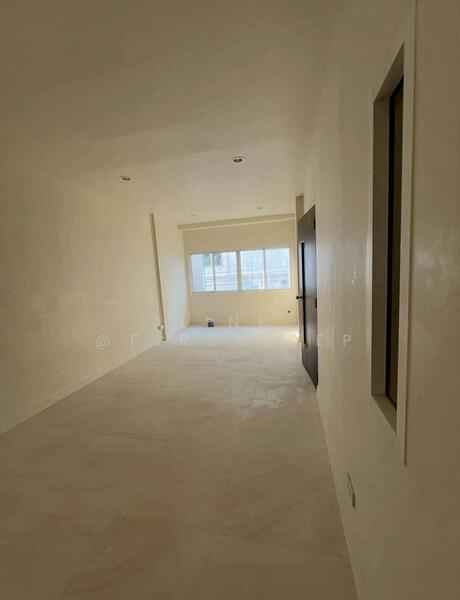 ให้เช่า - โฮมออฟฟิศ 4 ชั้น พระราม 9 ใกล้ MRT พระราม 9/4-Storey Home Office, Rama 9, Near MRT Rama 9, กรุงเทพ