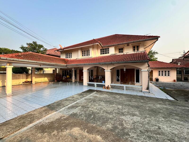 ให้เช่า - บ้าน 4-ห้องนอน, กรุงเทพ