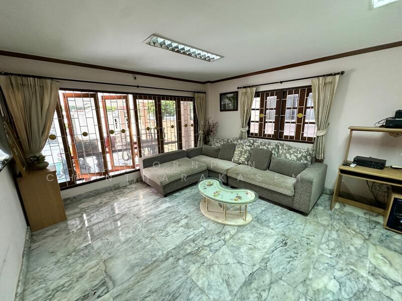 ให้เช่า - บ้าน 4-ห้องนอน, กรุงเทพ