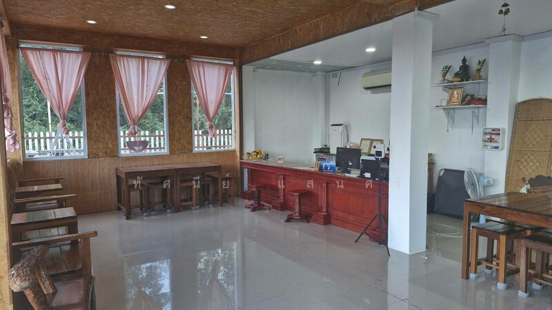 ขาย - ขายด่วน โรงแรม 3 ชั้น 1 อาคาร รวม บ้าน 2 ชั้น 1 หลัง + บ้าน 1 ชั้น 1 หลัง พร้อมที่ดิน ( ขายยกแปลง), นครพนม