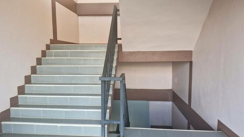 ขาย - ขายด่วน โรงแรม 3 ชั้น 1 อาคาร รวม บ้าน 2 ชั้น 1 หลัง + บ้าน 1 ชั้น 1 หลัง พร้อมที่ดิน ( ขายยกแปลง), นครพนม