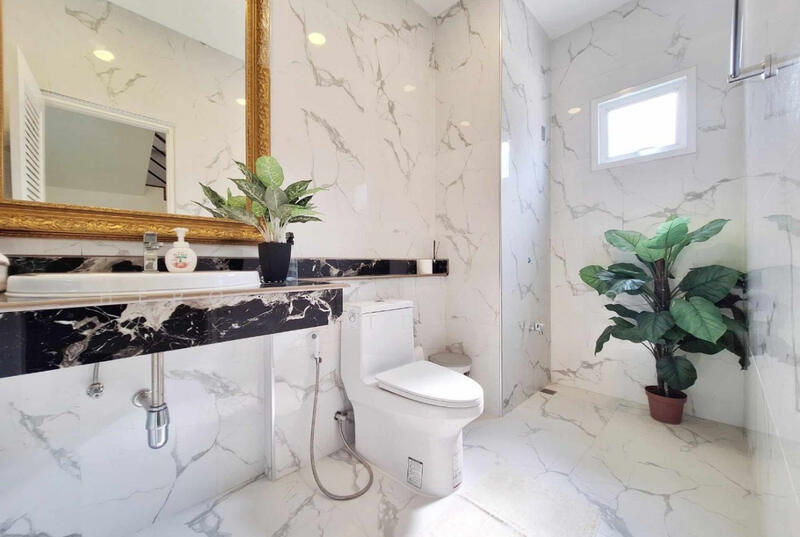 ให้เช่า - ขายโฮมออฟฟิศในกรุงเทพฯ ย่านเสรีไทย เขตบึงกุ่ม BRE26252, กรุงเทพ