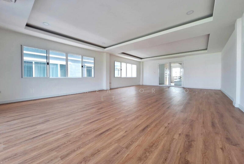 ให้เช่า - ขายโฮมออฟฟิศในกรุงเทพฯ ย่านเสรีไทย เขตบึงกุ่ม BRE26252, กรุงเทพ