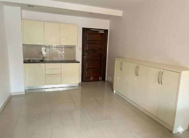 ขาย - Baan Klang Krung Resort (Ratchada 7) : บ้านกลางกรุงรีสอร์ท รัชดา ซอย7, กรุงเทพ