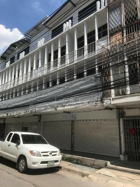 ให้เช่า - อาคารพาณิชย์ 3 ชั้น ซอย ปรีดีย์ พนมยง 26 ใกล้ BTS พระโขนง, กรุงเทพ