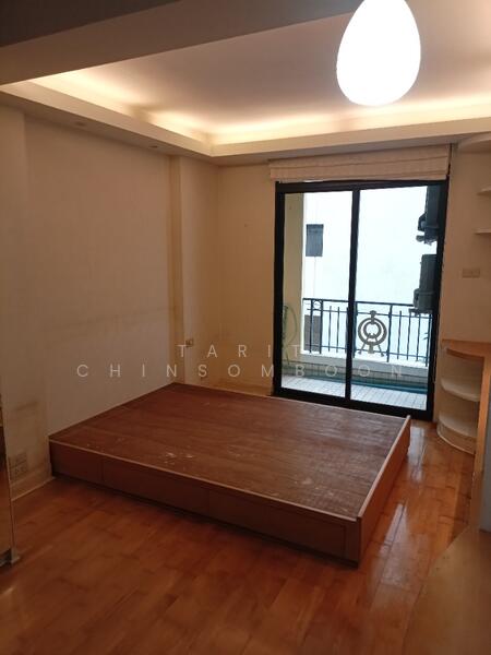 ขาย - Pipat Place : พิพัฒน์ เพลส คอนโดมิเนียม, กรุงเทพ