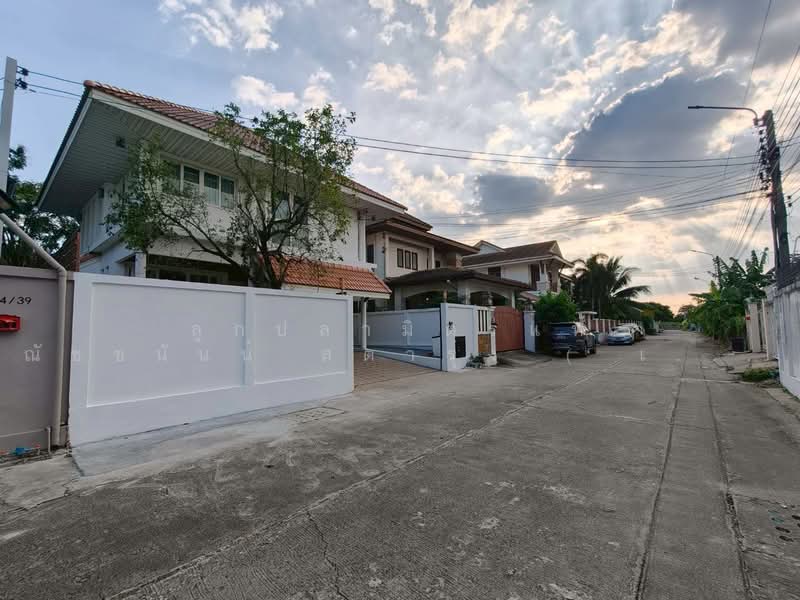 บ้านเดี่ยว 2 ชั้น 79.65 ตร.วา ทำเลตลิ่งชัน, ศาลาธรรมสพน์ 3, กรุงเทพ, ศาลาธรรมสพน์, ทวีวัฒนา, กรุงเทพ, 392 ตร.ม., บ้านเดี่ยว ขาย, โดย ลูกปลามิตรแท้ ณัชชนันน์ สตารุ่ง ( เก๋ ), 500069805 - DDproperty.com