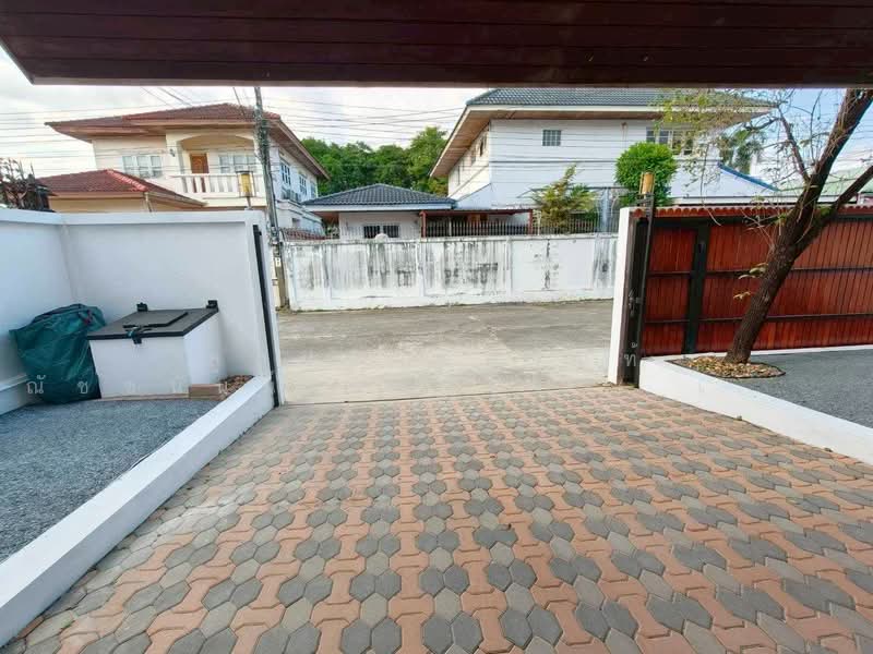 บ้านเดี่ยว 2 ชั้น 79.65 ตร.วา ทำเลตลิ่งชัน, ศาลาธรรมสพน์ 3, กรุงเทพ, ศาลาธรรมสพน์, ทวีวัฒนา, กรุงเทพ, 392 ตร.ม., บ้านเดี่ยว ขาย, โดย ลูกปลามิตรแท้ ณัชชนันน์ สตารุ่ง ( เก๋ ), 500069805 - DDproperty.com