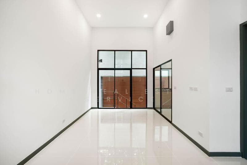 Arden Phatthanakan, Bangkok, Phatthanakan 20, Phatthanakan Road, Suan Luang, Bangkok, 3 Bedrooms, 185 sqm, Townhouse For Sale, by HOME Real Estate Service, 500069939 - DDproperty.com