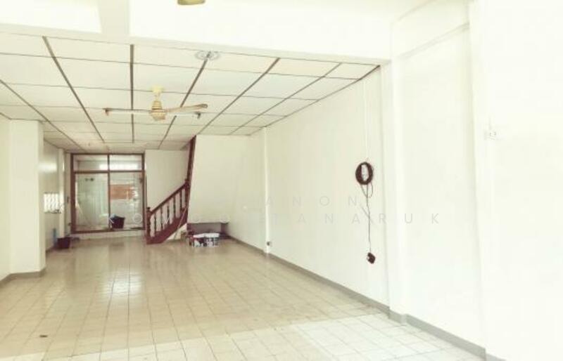 For Rent - ให้เช่าตึกแถวหัวมุม 2 ชั้น หมู่บ้านสินธานี รีโนเวทแล้ว นวมินทร์ 93 บึงกุ่ม กรุงเทพฯ ถูกสุดในย่านนี้, Bangkok