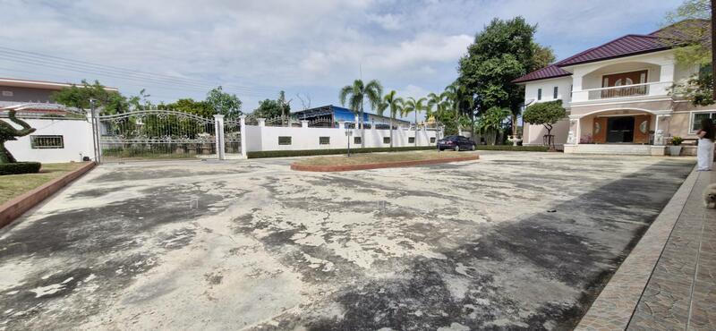 For Sale - ขายบ้าน 2 ชั้น บนพื้นที่ 1 ไร่ ขายพร้อมเฟอร์นิเจอร์ทุกชิ้น บริเวณบ้าน, Nakhon Pathom