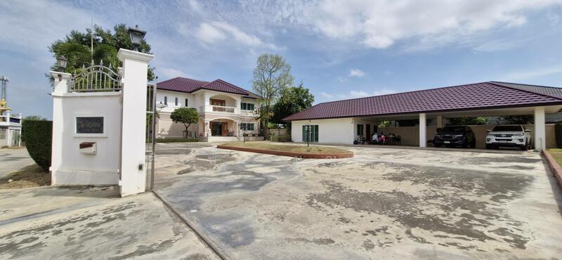 For Sale - ขายบ้าน 2 ชั้น บนพื้นที่ 1 ไร่ ขายพร้อมเฟอร์นิเจอร์ทุกชิ้น บริเวณบ้าน, Nakhon Pathom