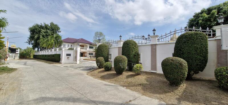 For Sale - ขายบ้าน 2 ชั้น บนพื้นที่ 1 ไร่ ขายพร้อมเฟอร์นิเจอร์ทุกชิ้น บริเวณบ้าน, Nakhon Pathom