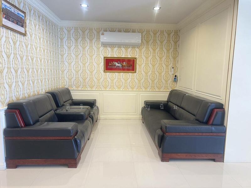 For Sale - ขายบ้าน 2 ชั้น บนพื้นที่ 1 ไร่ ขายพร้อมเฟอร์นิเจอร์ทุกชิ้น บริเวณบ้าน, Nakhon Pathom