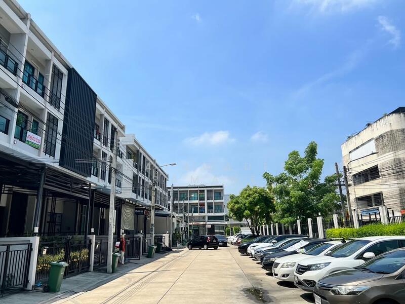 ขาย - ทาวน์เฮาท์ 3-ห้องนอน, กรุงเทพ