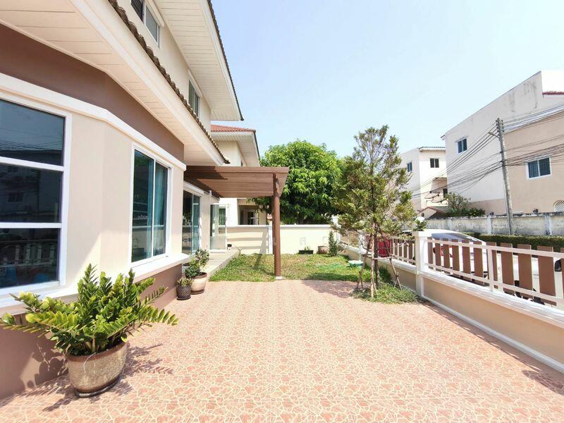 ขาย - ขายบ้านเดี่ยวหลังมุม ม.มณีรินทร์บางแสน ชลบุรี, ชลบุรี