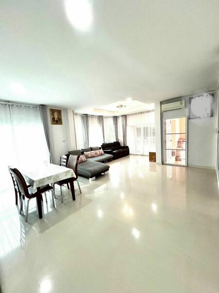 ขาย - ขายบ้านเดี่ยวหลังมุม ม.มณีรินทร์บางแสน ชลบุรี, ชลบุรี