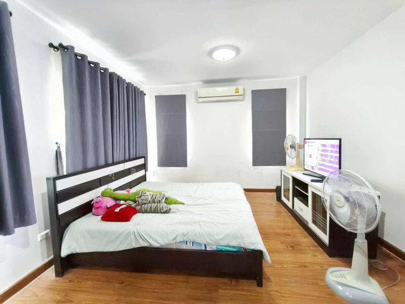 ขาย - ขายบ้านเดี่ยว พร้อมผู้เช่า ม.เลควัลเลย์ บ่อวิน ศรีราชา, ชลบุรี