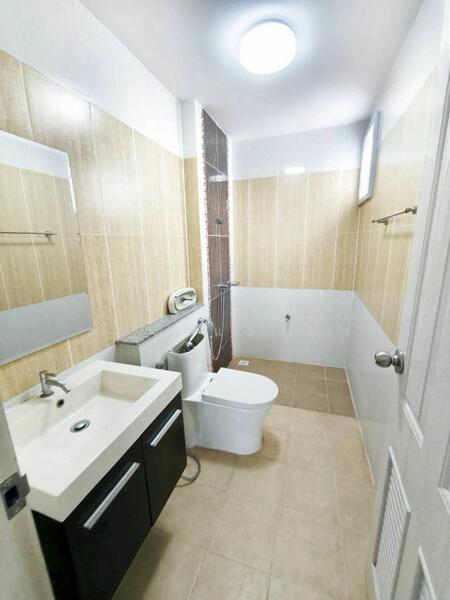 ขาย - ขายบ้านเดี่ยว พร้อมผู้เช่า ม.เลควัลเลย์ บ่อวิน ศรีราชา, ชลบุรี