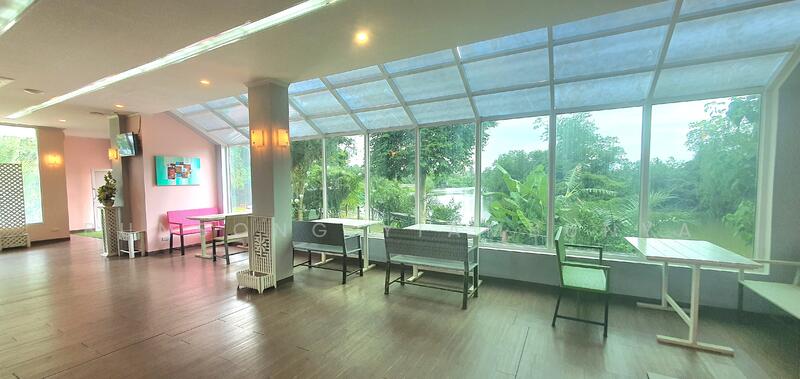 ขาย - ขายกิจการโรงแรม ห้องพักอาศัยรวม พัฒนาเป็นดูแลผู้สูงอายุ วิวริมน้ำ 5 ชั้น ดาดฟ้าและลานจอดรถใต้อาคาร, สุราษฎร์ธานี