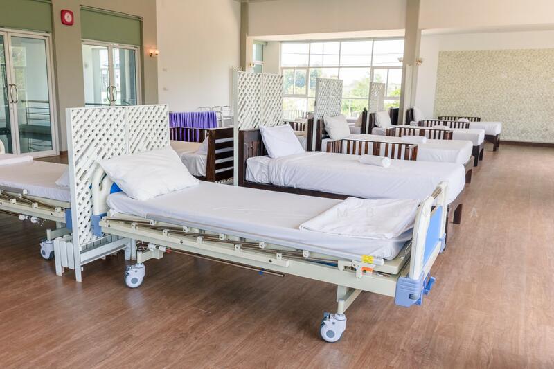 ขาย - ขายกิจการโรงแรม ห้องพักอาศัยรวม พัฒนาเป็นดูแลผู้สูงอายุ วิวริมน้ำ 5 ชั้น ดาดฟ้าและลานจอดรถใต้อาคาร, สุราษฎร์ธานี