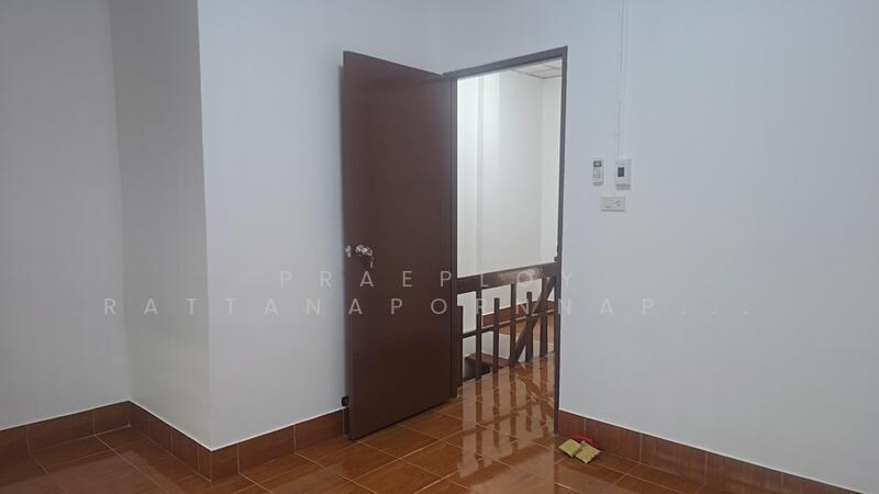 ให้เช่า - Maneeya Ville : มณียา วิลล์, กรุงเทพ