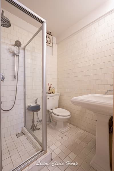 Grand Ville House 1, Bangkok, 36 Soi Sukhumvit 24, Khong Tan, Khlong Toei, Bangkok, 3 Bedrooms, 220 sqm, Condo For Sale, by Phatcharanan Kittiananchat, 500071556 - DDproperty.com