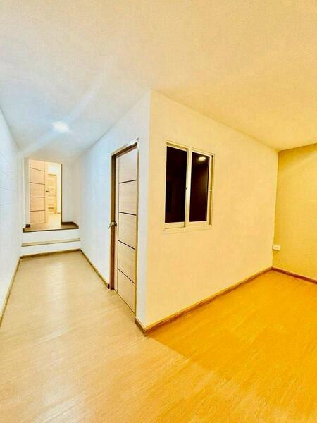 ขาย - Prachaniwet 3 : ประชานิเวศน์ 3, นนทบุรี