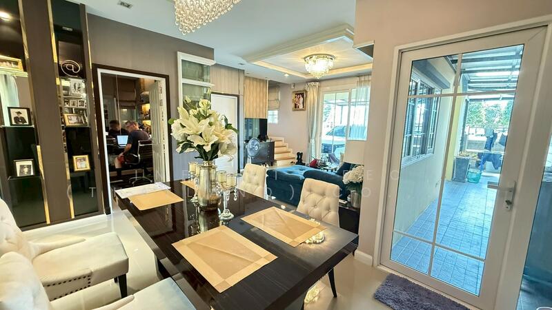 ขาย - Golden Town Sriracha-Assumption : โกลเด้น ทาวน์ ศรีราชา-อัสสัมชัญ, ชลบุรี