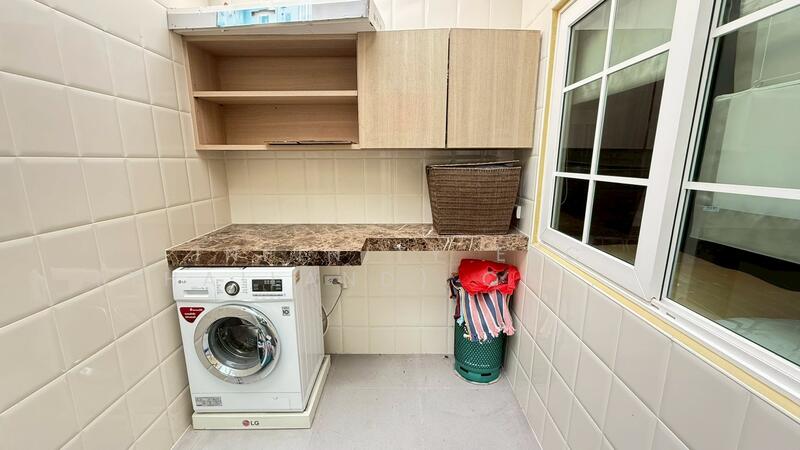 ขาย - Golden Town Sriracha-Assumption : โกลเด้น ทาวน์ ศรีราชา-อัสสัมชัญ, ชลบุรี