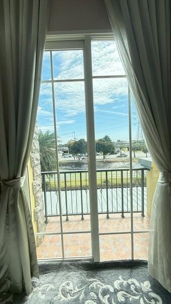 ขาย - Golden Town Sriracha-Assumption : โกลเด้น ทาวน์ ศรีราชา-อัสสัมชัญ, ชลบุรี