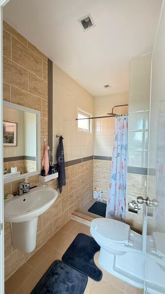 ขาย - Golden Town Sriracha-Assumption : โกลเด้น ทาวน์ ศรีราชา-อัสสัมชัญ, ชลบุรี