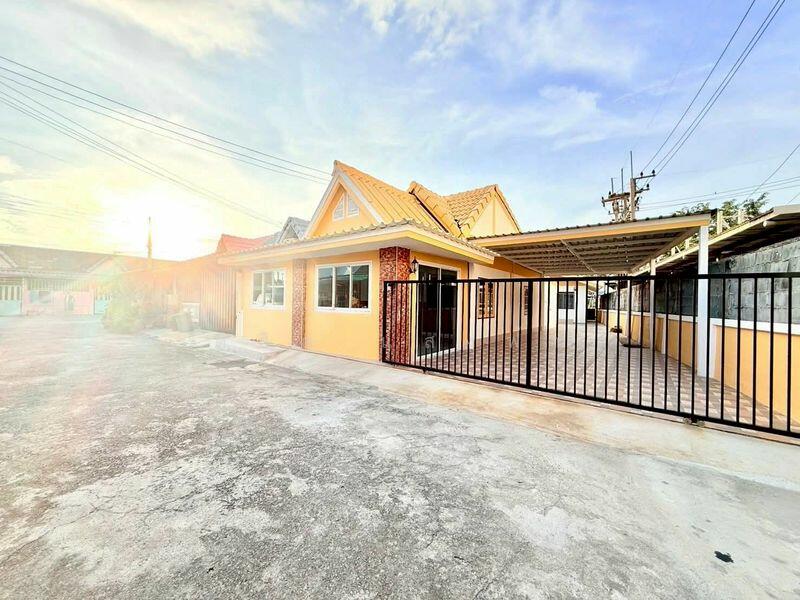 ให้เช่า - ให้เช่าบ้าน2หลังติดกัน จดทะเบียนได้ ทำเลค้าขาย ดอนหัวฬ่อ ชลบุรี, ชลบุรี