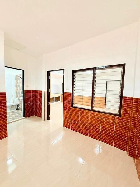 ให้เช่า - ให้เช่าบ้าน2หลังติดกัน จดทะเบียนได้ ทำเลค้าขาย ดอนหัวฬ่อ ชลบุรี, ชลบุรี