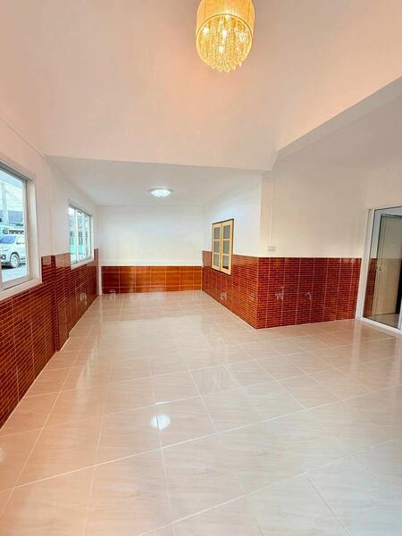 ให้เช่า - ให้เช่าบ้าน2หลังติดกัน จดทะเบียนได้ ทำเลค้าขาย ดอนหัวฬ่อ ชลบุรี, ชลบุรี