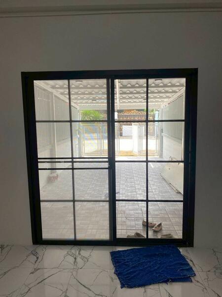 ให้เช่า - ให้เช่าทาวน์โฮม ม.พงษ์เจริญ ถ.พระยาสัจจา เสม็ด อ่างศิลา ชลบุรี, ชลบุรี