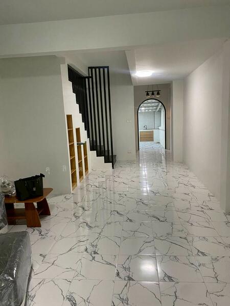 ให้เช่า - ให้เช่าทาวน์โฮม ม.พงษ์เจริญ ถ.พระยาสัจจา เสม็ด อ่างศิลา ชลบุรี, ชลบุรี