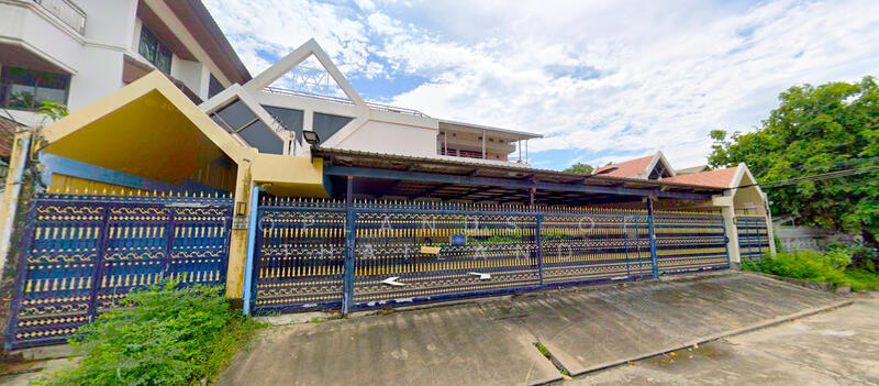 For Rent - ให้เช่า สำนักงานศรีนครินทร์ (ใกล้ Paradise Park 240 m.) เนื้อที่ 180 ตร.วา พื้นที่ใช้สอย 900 ตร.ม., Bangkok