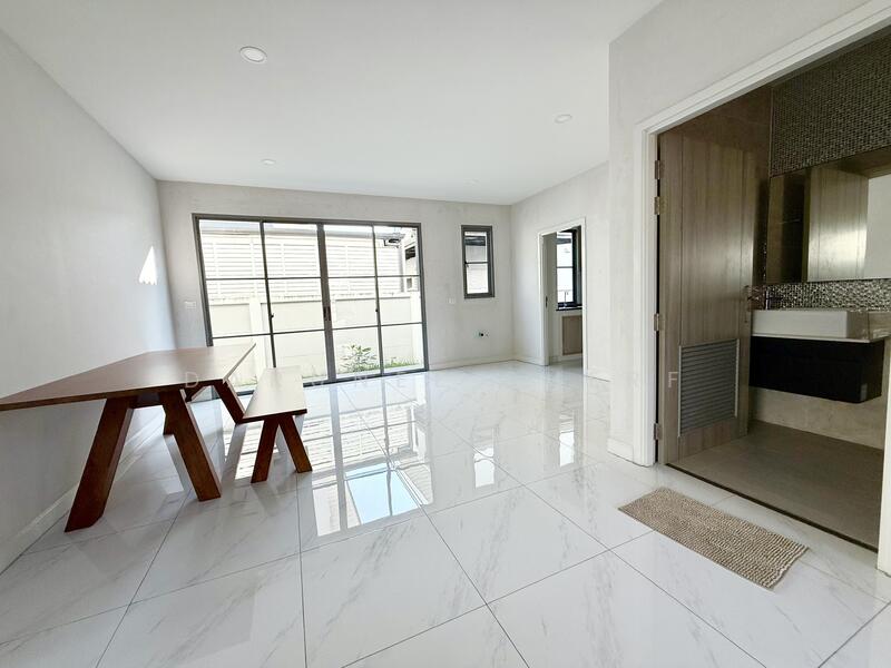 ขาย - Perfect Residence Sukhumvit 77-Suvarnabhumi : เพอร์เฟค เรสซิเดนซ์ สุขุมวิท 77-สุวรรณภูมิ, สมุทรปราการ