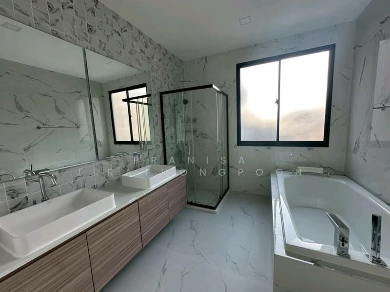 Patio Ratchayothin, Bangkok, Phahonyothin 32, Chan Kasem, Chatuchak, Bangkok, 3 Bedrooms, 267 sqm, Townhouse For Rent, by Pranisa Jirathongpoon, 500071897 - DDproperty.com