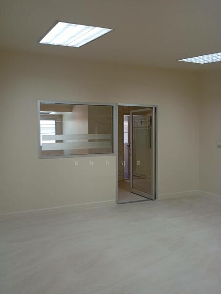 ให้เช่า - โฮมออฟฟิศให้เช่า 4 ชั้น ใกล้ Central พระราม 9 ** ติดถนน ทวีมิตร พระราม 9 ซอย 7, กรุงเทพ