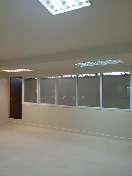 ให้เช่า - โฮมออฟฟิศให้เช่า 4 ชั้น ใกล้ Central พระราม 9 ** ติดถนน ทวีมิตร พระราม 9 ซอย 7, กรุงเทพ